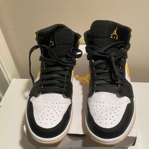 Air jordan 1 mid se  womens